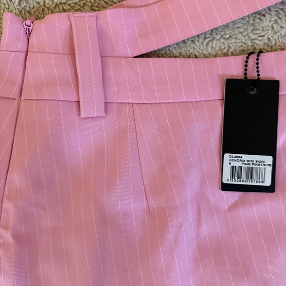 New mini cut out detailed skirt